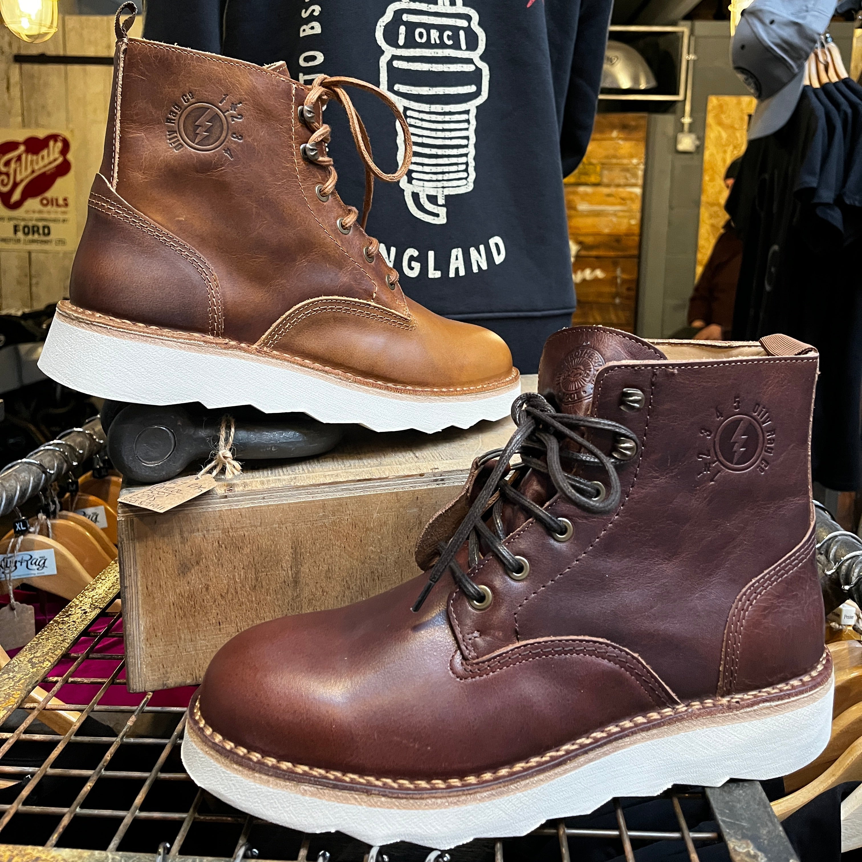 mens boots, premium leather boots, lace up, ski hooks, brown, tan