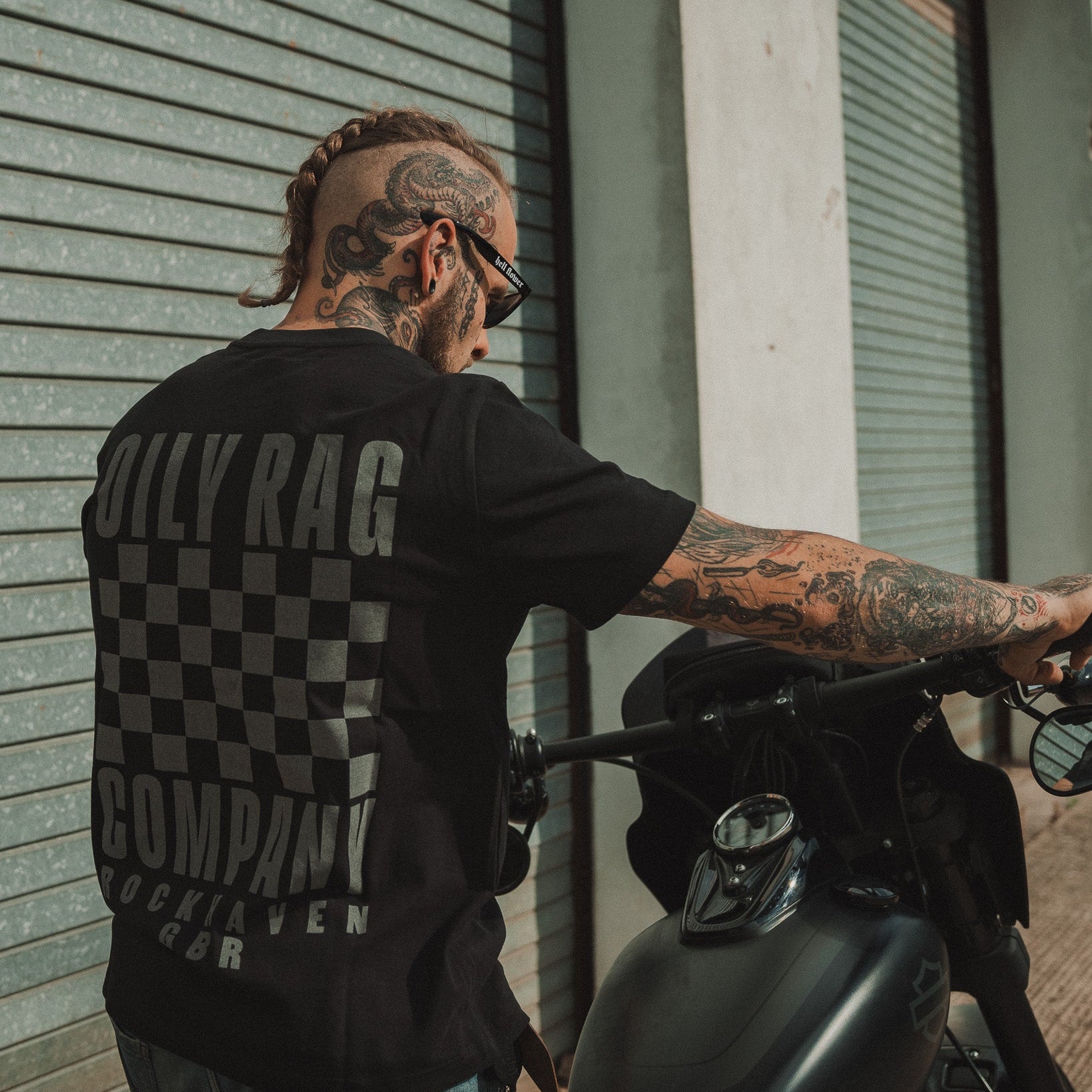 Finish Line T-Shirt - Black / Black