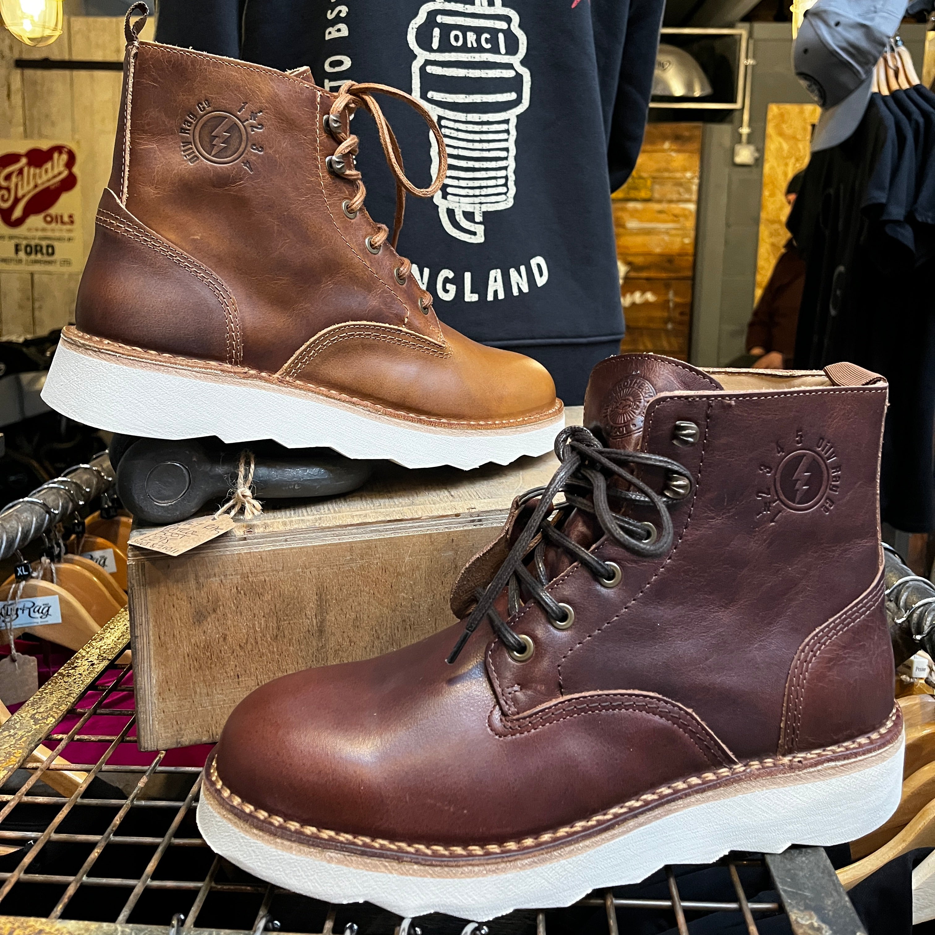 mens boots, premium leather boots, lace up, ski hooks, brown, tan