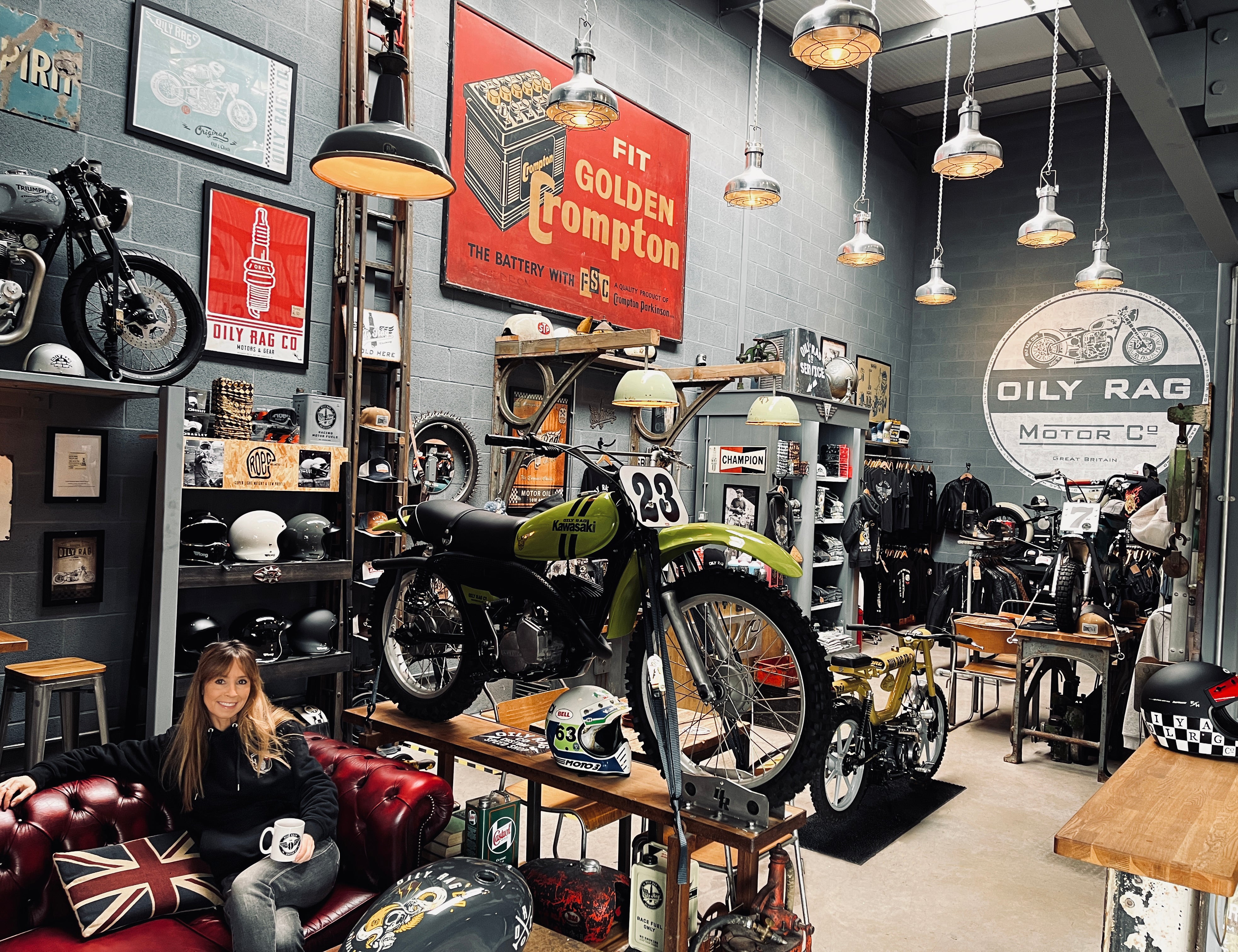 Bones Bobber T-Shirt - Graphite - Black Label Collection